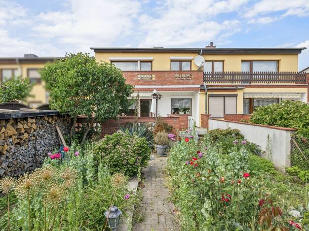 Reihenmittelhaus zum Kauf 280.000 € 4 Zimmer 130 m² 293 m² Grundstück Schweriner Viertel Güstrow 18273