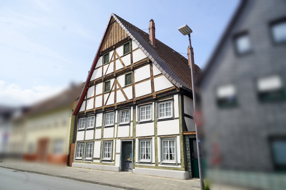 Einfamilienhaus zum Kauf 249.000 € 7 Zimmer 170 m²<br/>Wohnfläche 366 m²<br/>Grundstück Stadtkern Lippstadt 59555