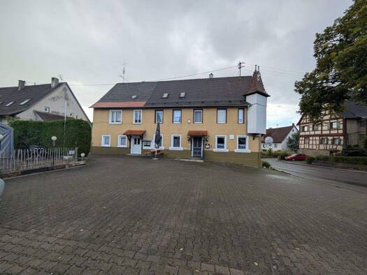 Mehrfamilienhaus zum Kauf provisionsfrei 450.000 € 14 Zimmer 430 m² 770 m² Grundstück Untersiggingen 78576 88693