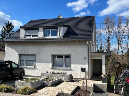 Einfamilienhaus zur Miete 1.850 € 7 Zimmer 160 m² 900 m² Grundstück frei ab sofort Schwalbach 66773