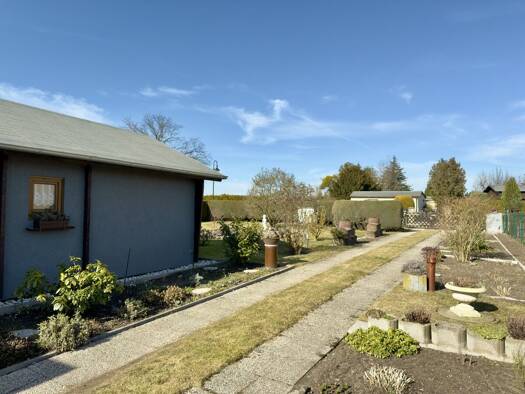 Bungalow zum Kauf 310.000 € 3 Zimmer 75 m² 1.024 m² Grundstück Resedastraße 13 Bernau 16321
