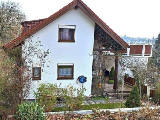 Haus zum Kauf 6 Zimmer 180 m² 383 m² Grundstück Hindelwangen Stockach 78333