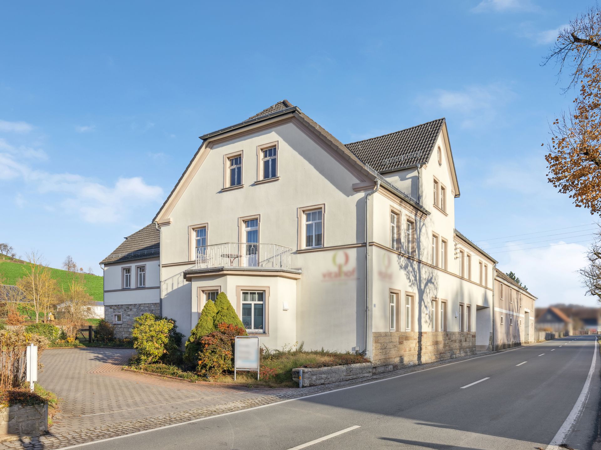 Bauernhaus zum Kauf 18 Zimmer 329 m²<br/>Wohnfläche 3.905 m²<br/>Grundstück Lippersdorf Lippersdorf-Erdmannsdorf 07646