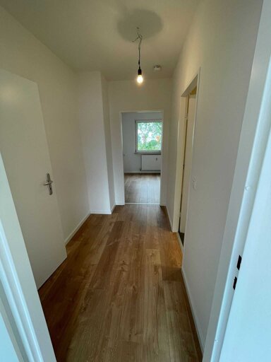 Wohnung zur Miete 700 € 5 Zimmer 101,5 m² frei ab sofort Stralsunder Karthause Flugfeld 1 Koblenz 56075