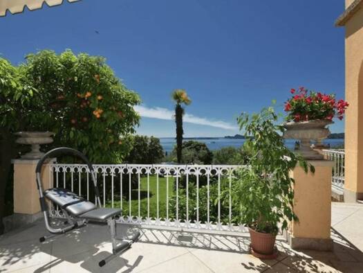 Einfamilienhaus zum Kauf 3.170.000 € 4 Zimmer 374 m² 1 m² Grundstück Sirmione 25010
