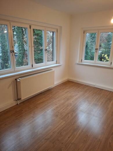Wohnung zur Miete 1.085 € 2,5 Zimmer 70 m² Dachgeschoss, 1. Geschoss frei ab sofort Puschkinallee Eichwalde 15732