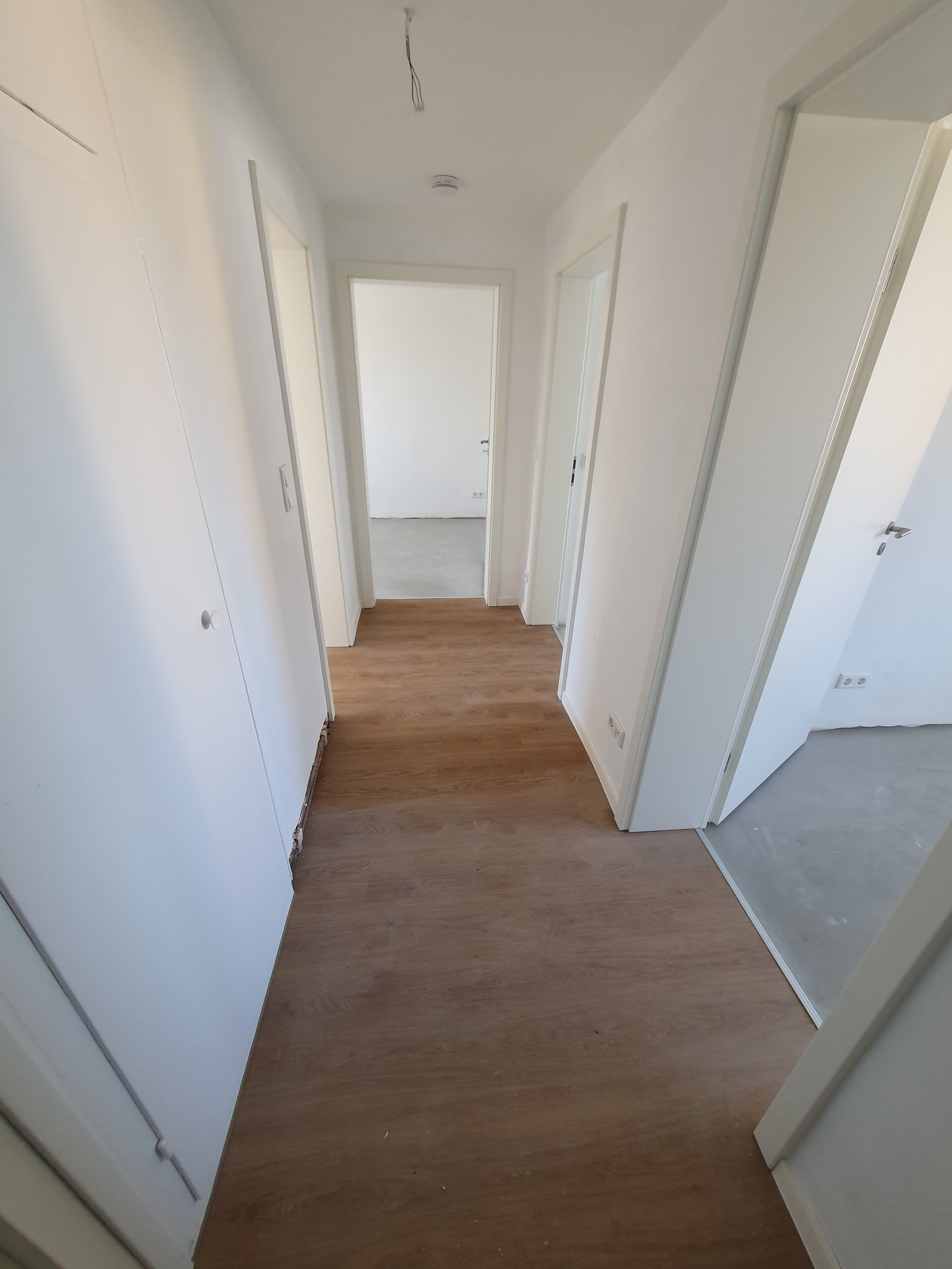 Wohnung zur Miete 383 € 3 Zimmer 60,8 m²<br/>Wohnfläche 1.<br/>Geschoss 01.12.2024<br/>Verfügbarkeit Schillerstr. 14 Neustadt Neustadt 96465