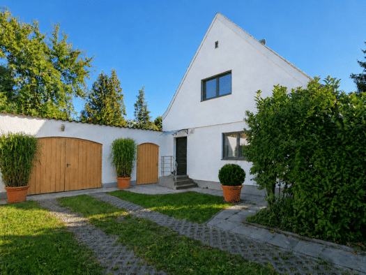 Doppelhaushälfte zum Kauf 980.000 € 4 Zimmer 130 m² 340 m² Grundstück frei ab sofort Berg am Laim München 81673