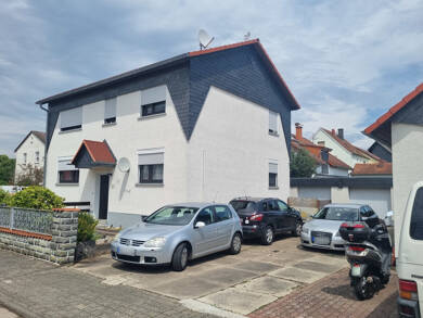 Mehrfamilienhaus zum Kauf 450.000 € 7 Zimmer 130 m² 751 m² Grundstück Heldenbergen Nidderau 61130