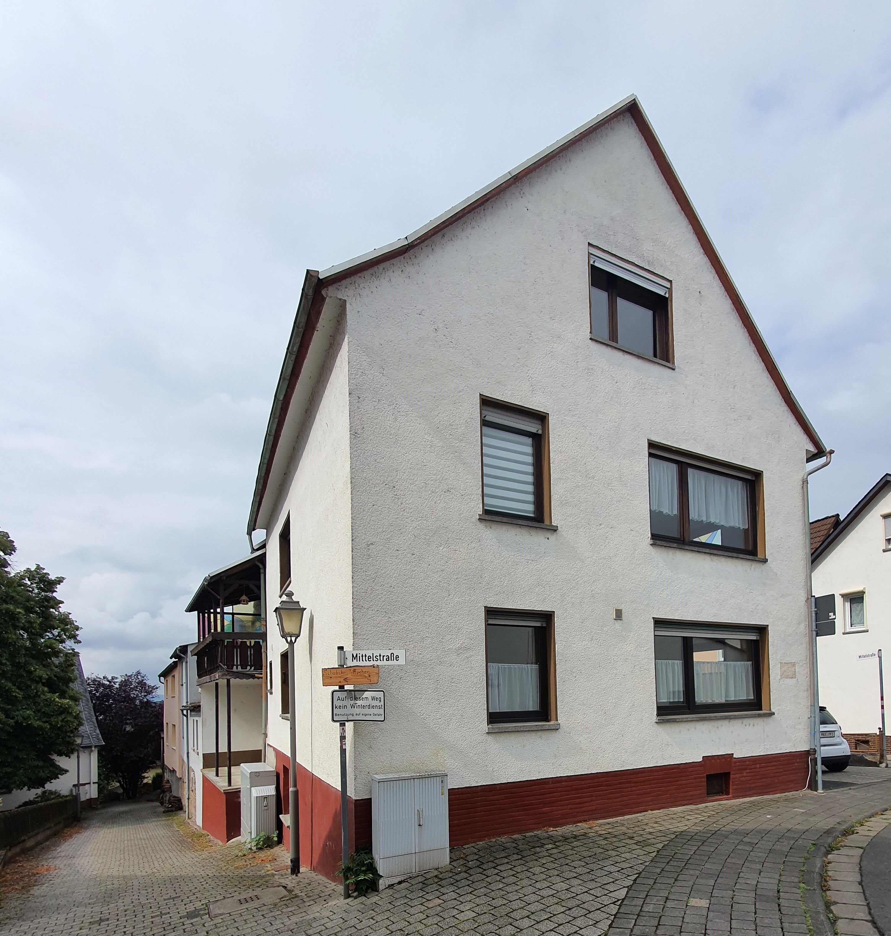 Einfamilienhaus zum Kauf provisionsfrei 349.000 € 6 Zimmer 200 m²<br/>Wohnfläche 200 m²<br/>Grundstück Runkel Runkel 65594