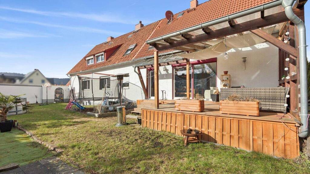 Mehrfamilienhaus zum Kauf 399.000 € 10 Zimmer 263 m² 995 m² Grundstück Springe 31832