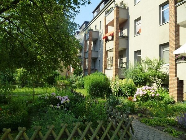 Mehrfamilienhaus zum Kauf 2.490.000 € 1.854 m²<br/>Wohnfläche 2.433 m²<br/>Grundstück Ganghofer Straße 18 Olvenstedter Platz Magdeburg 39108