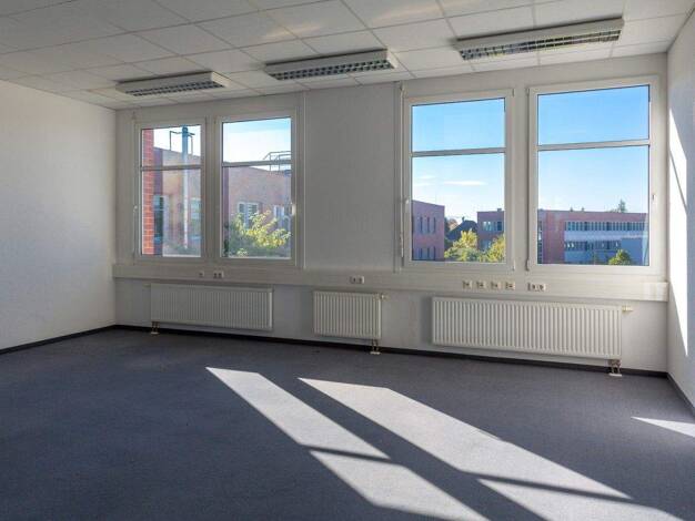Bürofläche zur Miete 13 € 242,4 m² Bürofläche Hans-Riedl-Str. 19 Feldkirchen 85622
