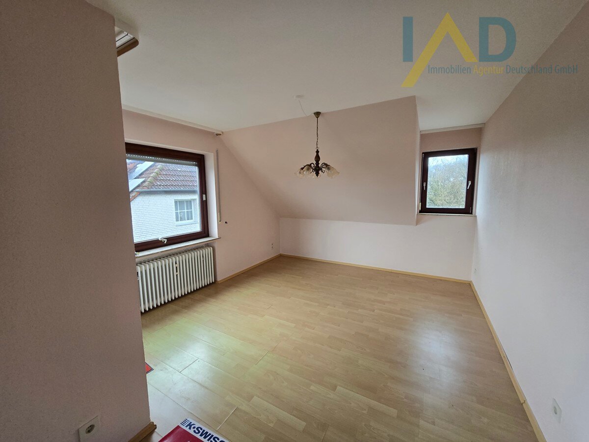 Mehrfamilienhaus zum Kauf 260.000 € 6 Zimmer 262 m²<br/>Wohnfläche 1.052 m²<br/>Grundstück Bevern Bevern 37639