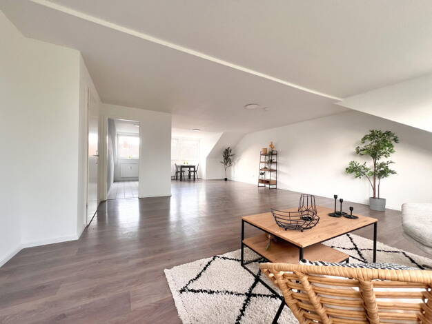 Wohnung zum Kauf provisionsfrei 280.000 € 3 Zimmer 87 m² Dachgeschoss, 2. Geschoss Franz-Decker-Str. 2 Urbach Köln 51145