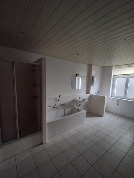 Wohnung zur Miete 360 € 3 Zimmer 80 m²<br/>Wohnfläche 1.<br/>Geschoss ab sofort<br/>Verfügbarkeit Lichtenwalder Straße 34 Ebersdorf 141 Chemnitz 09131