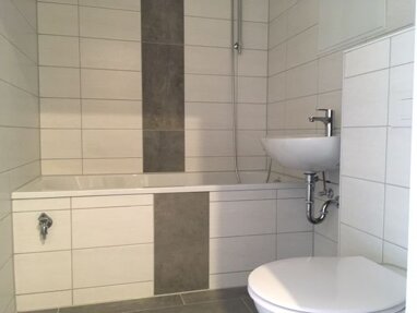 Wohnung zur Miete 365 € 3 Zimmer 57,3 m² 10. Geschoss frei ab sofort Mailänder Höhe 6 Südstadt Halle (Saale) 06128