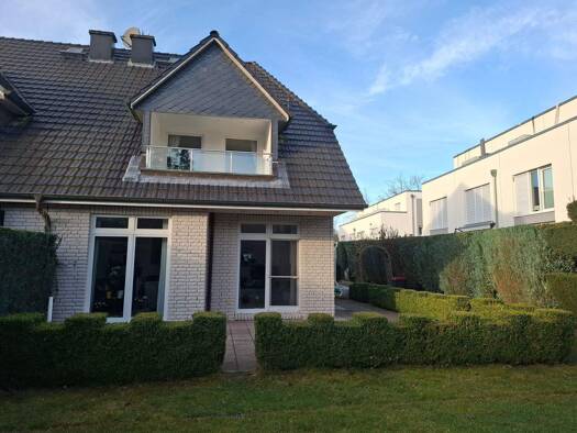 Doppelhaushälfte zum Kauf 1.095.000 € 7 Zimmer 196 m² 370 m² Grundstück Sasel Hamburg 22393