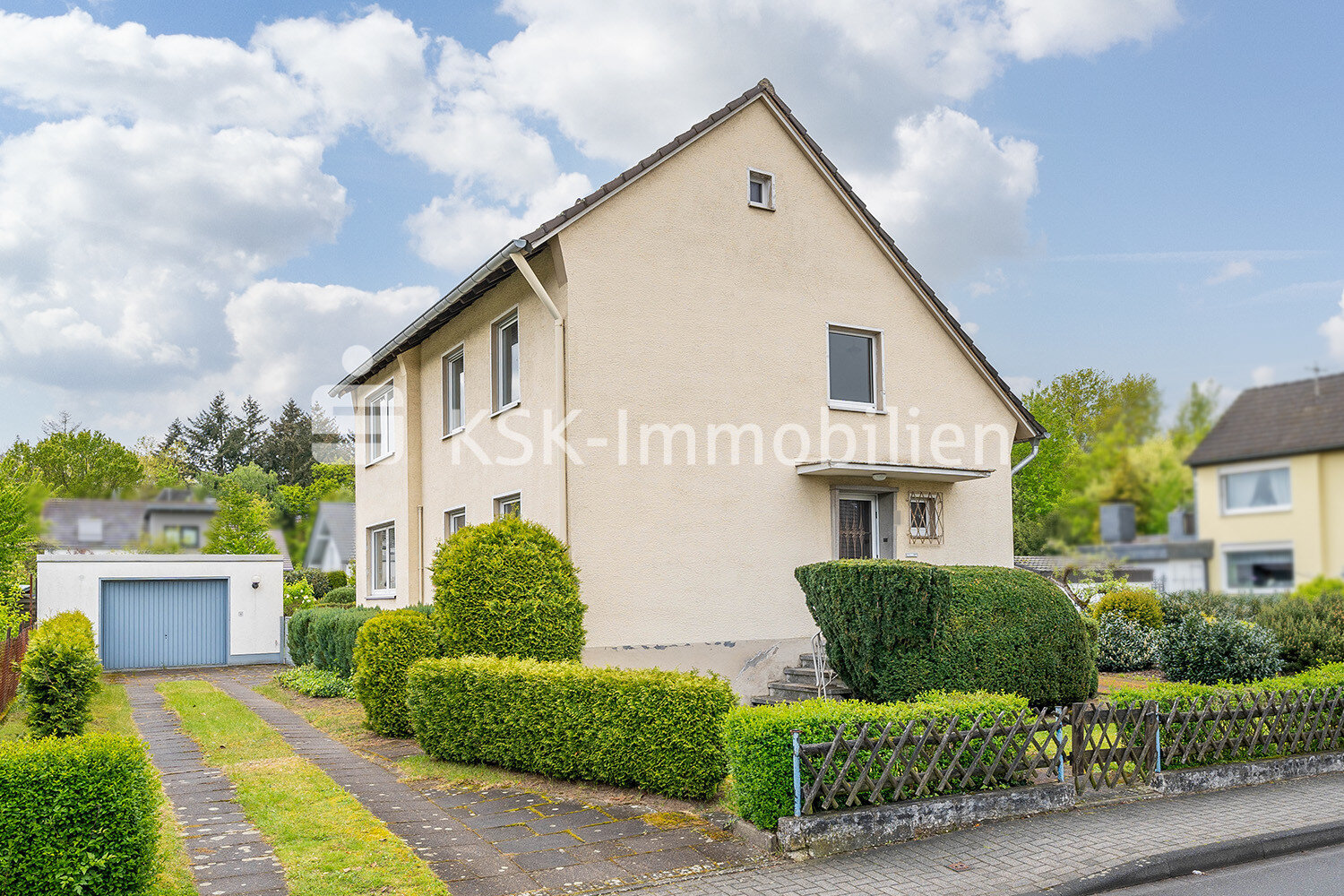 Mehrfamilienhaus zum Kauf 625.000 € 6 Zimmer 116 m²<br/>Wohnfläche 1.201 m²<br/>Grundstück Hand Bergisch Gladbach / Hand 51469