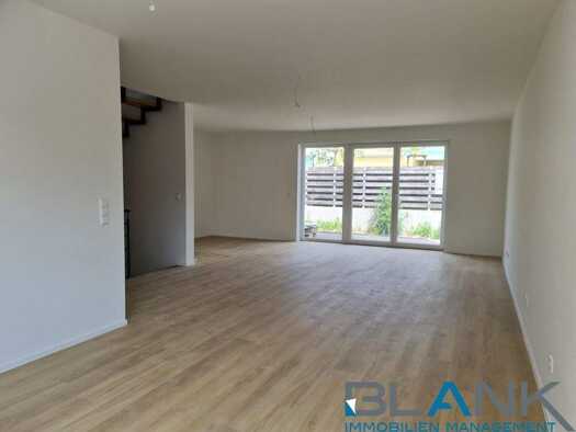 Reihenmittelhaus zum Kauf 695.000 € 4 Zimmer 143 m² 210,3 m² Grundstück Kuppingen Herrenberg 71083