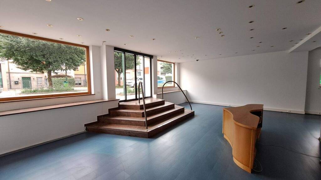 Büro zur Miete 1.144 € 143 m² Bürofläche Hauptstrasse Neumarkt am Wallersee 5202