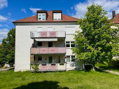 Wohnung zur Miete 580 € 3 Zimmer 77,3 m² 2. Geschoss frei ab sofort Meißen Meißen 01662