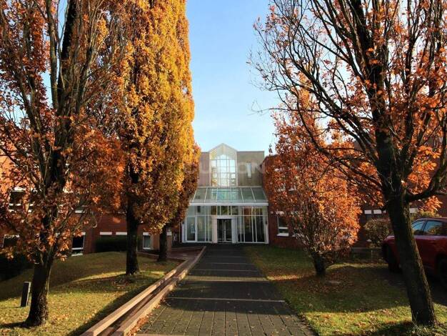 Büro zur Miete provisionsfrei 8,50 € 570 m² Bürofläche teilbar ab 570 m² Heißen Mülheim an der Ruhr 45472