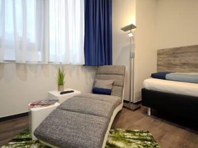 Studio zur Miete 745 € 1 Zimmer 19 m² frei ab sofort Kaiserstraße 73 Offenbach am Main Offenbach am Main 63065