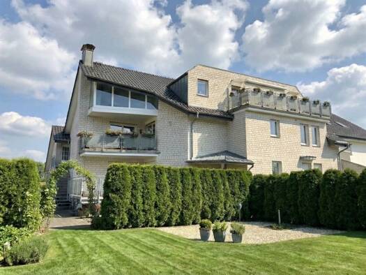 Wohnung zur Miete 1.144 € 3,5 Zimmer 143 m² 1. Geschoss frei ab sofort Gerhart-Hauptmann-Straße 36 Lippborg Lippetal 59510