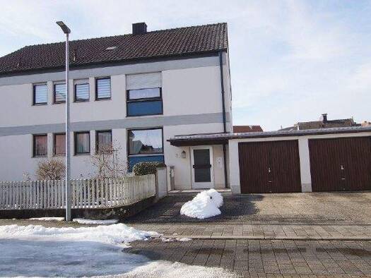 Wohnung zur Miete 650 € 4 Zimmer 118 m² 1. Geschoss frei ab 01.05.2026 Straubing 94315