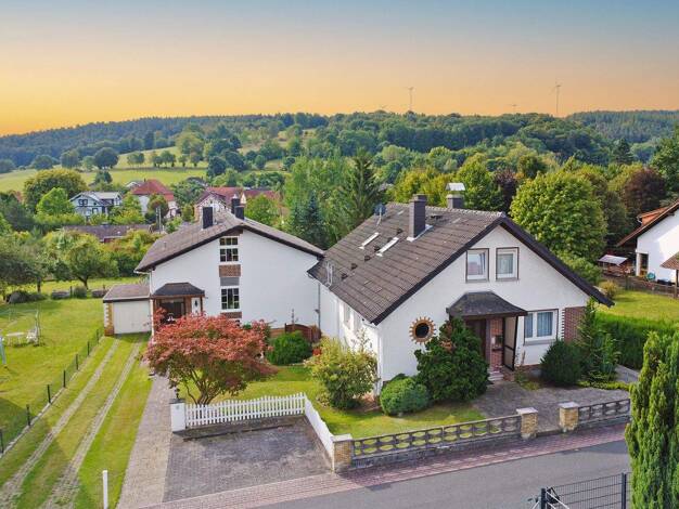 Einfamilienhaus zum Kauf 339.000 € 9 Zimmer 230 m² 1.993 m² Grundstück Hönebach Wildeck 36208