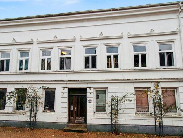 Mehrfamilienhaus zum Kauf als Kapitalanlage geeignet 469.000 € 14 Zimmer 322 m² 349 m² Grundstück Neustadt Flensburg 24939