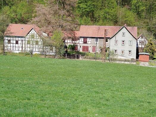 Haus zum Kauf provisionsfrei 190.000 € 10 Zimmer 260 m² 2.377 m² Grundstück Friedebach Krölpa 07387