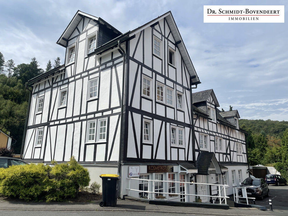 Haus zum Kauf 595.000 € 22 Zimmer 327,7 m²<br/>Wohnfläche 852 m²<br/>Grundstück Eisern Siegen / Eisern 57080