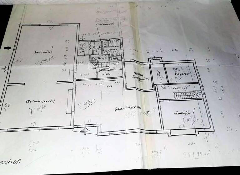 Haus zum Kauf 699.900 € 10 Zimmer 500 m² 1.500 m² Grundstück Leer 26789