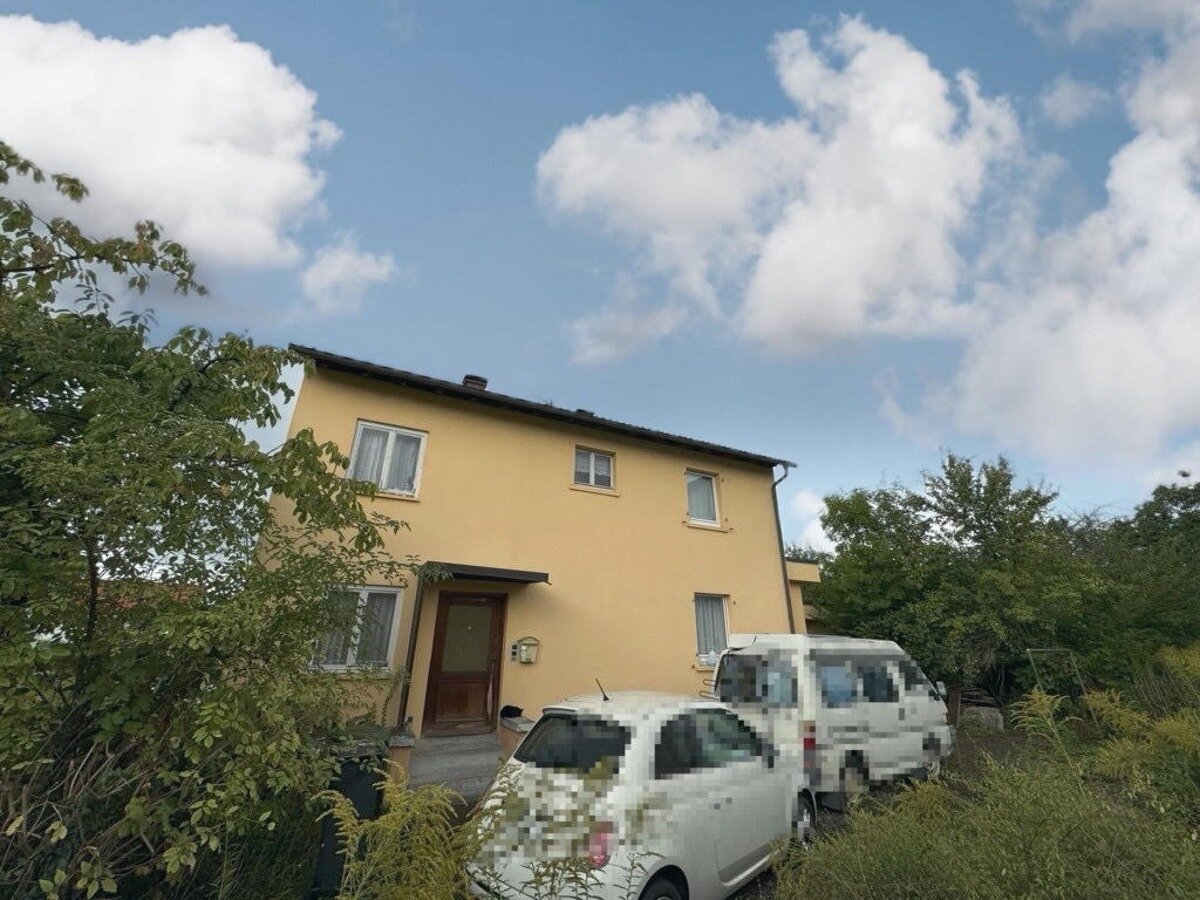 Mehrfamilienhaus zum Kauf 680.000 € 6 Zimmer 120 m²<br/>Wohnfläche 563 m²<br/>Grundstück Lehen Freiburg 79110