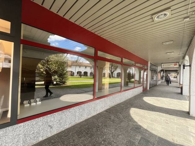 Laden zur Miete provisionsfrei 1.100 € 115 m² Verkaufsfläche Neuer Marktplatz 7 Bad Birnbach Bad Birnbach 84364