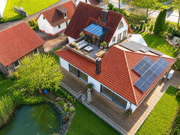 Einfamilienhaus zum Kauf 1.100.000 € 7 Zimmer 304 m² 1.630 m² Grundstück Neuhaus Adelsdorf 91325