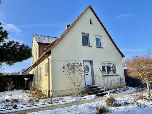 Doppelhaushälfte zum Kauf 188.000 € 5 Zimmer 130,5 m² 1.200 m² Grundstück Demmin 17109