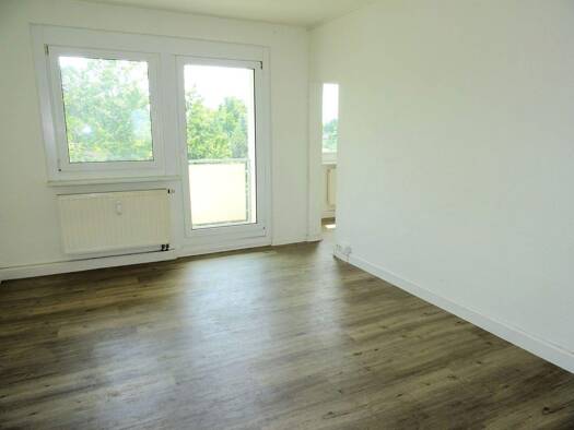 Wohnung zur Miete 320 € 3 Zimmer 59 m² 4. Geschoss frei ab sofort Herderweg Werdau 08412