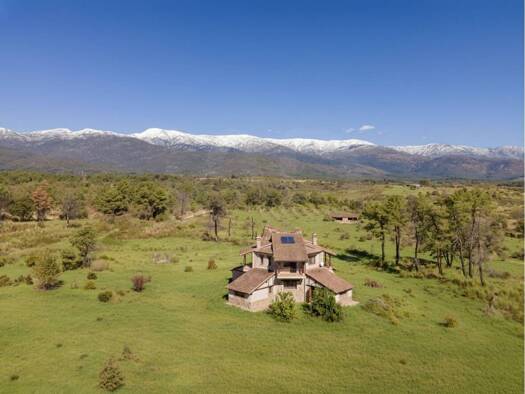 Chalet zum Kauf 485.000 € 7 Zimmer 234 m² 27.000 m² Grundstück Villanueva de la Vera 10470