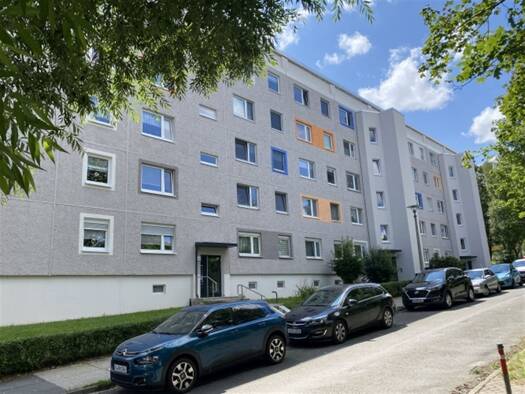 Studio zur Miete 200 € 1 Zimmer 35,1 m² EG frei ab 01.11.2026 Saalfelder Straße 23 Lusan Gera 07549