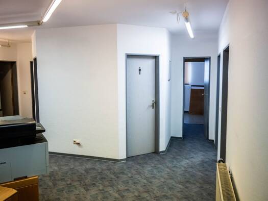 Bürofläche zur Miete 23 € 6 Zimmer 137 m² Bürofläche Alzey Alzey 55232