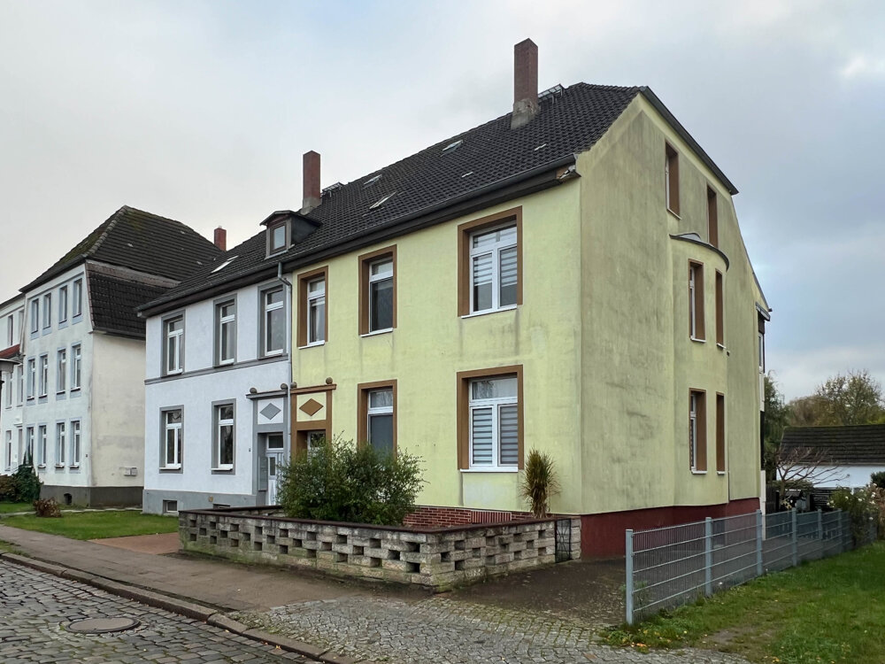 Mehrfamilienhaus zum Kauf 115.000 € 8 Zimmer 195 m²<br/>Wohnfläche 551 m²<br/>Grundstück Rabenstr. 19 Ost / Kagenmarkt Wismar 23970