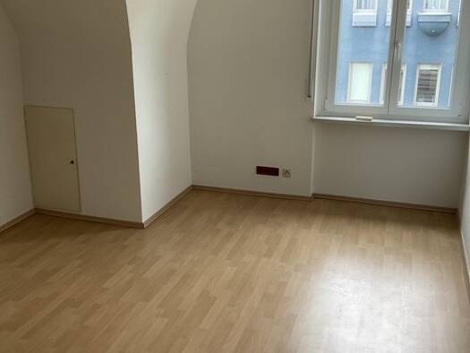 Wohnung zur Miete 750 € 4 Zimmer 94 m² 3. Geschoss frei ab sofort Ekkehardstr. 11 Singen Singen (Hohentwiel) 78224