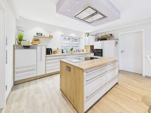 Einfamilienhaus zum Kauf 619.000 € 5 Zimmer 126 m² 585 m² Grundstück Seedorf Dunningen 78655