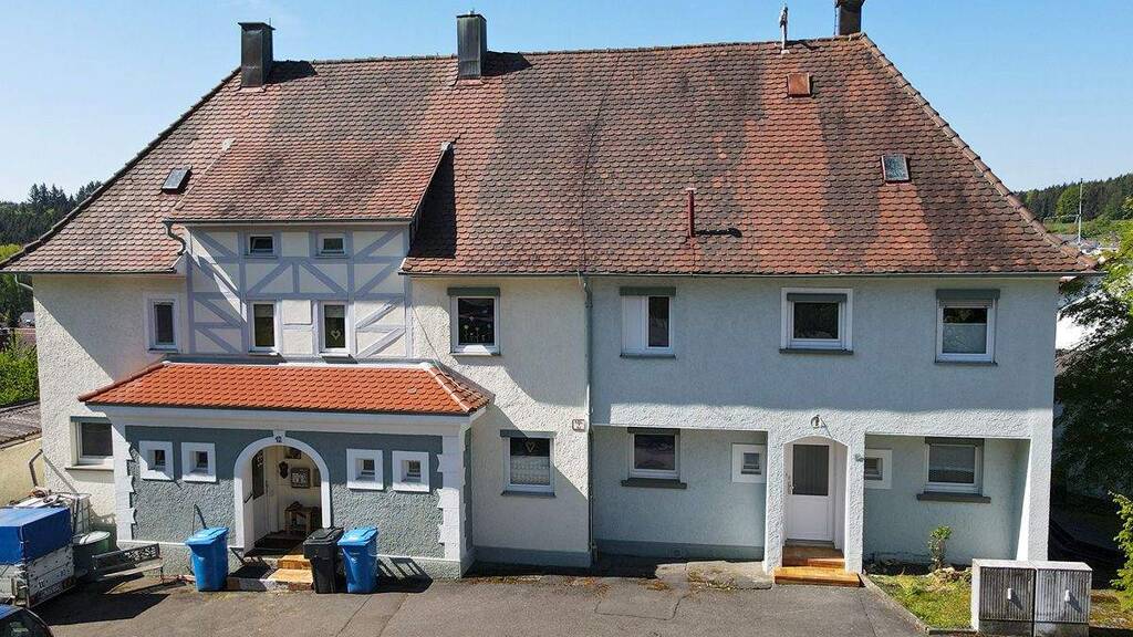 Mehrfamilienhaus zum Kauf 290.000 € 13 Zimmer 242,8 m² 891 m² Grundstück Bitz 72475