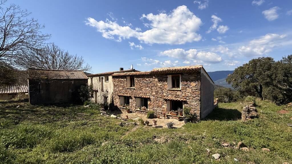 Schloss zum Kauf 945.000 € 330 m² 413.183 m² Grundstück LE LAVANDOU 83980