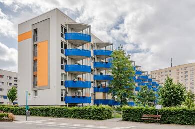 Wohnung zur Miete 441 € 2 Zimmer 67 m² 2. Geschoss frei ab 01.08.2025 Joliot-Curie-Straße 2 Stadtgebiet Ost Neubrandenburg 17036