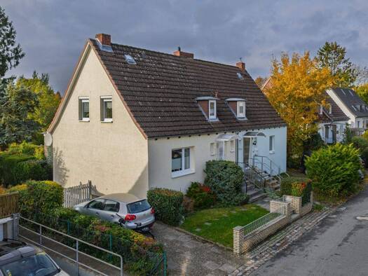 Doppelhaushälfte zum Kauf 249.000 € 3,5 Zimmer 90 m² 562 m² Grundstück frei ab 01.03.2026 St. Jürgen Lübeck 23562